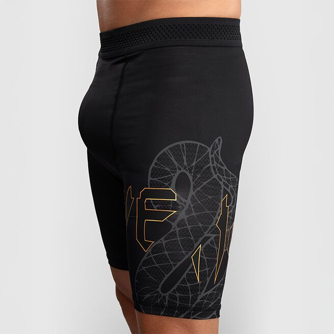 Serpenti Vale Tudo-Shortsit Musta Hopea Kulta