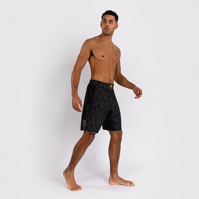 Venum x Ilia Topuria Unmatched Fightshortsit Musta Kulta