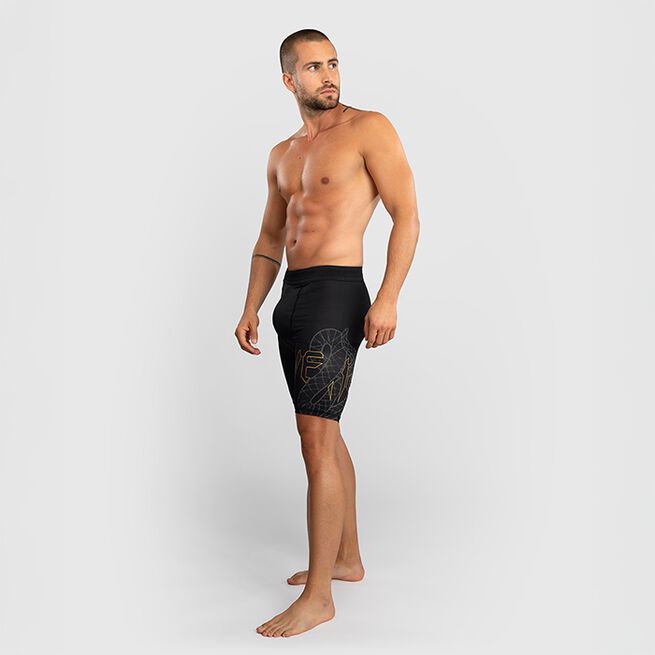 Serpenti Vale Tudo-Shortsit Musta Hopea Kulta