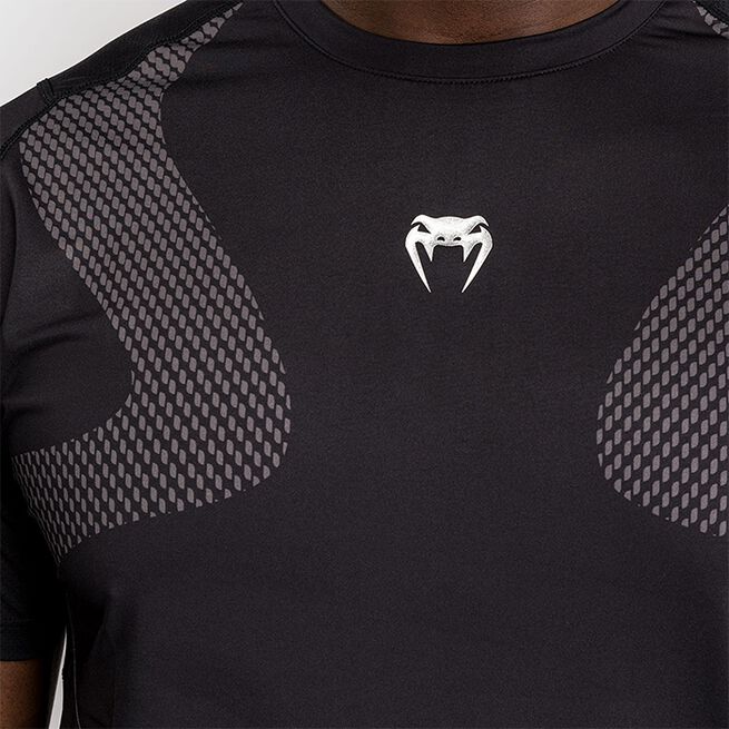 Nexus Dry Tech T-paita Musta Hopea