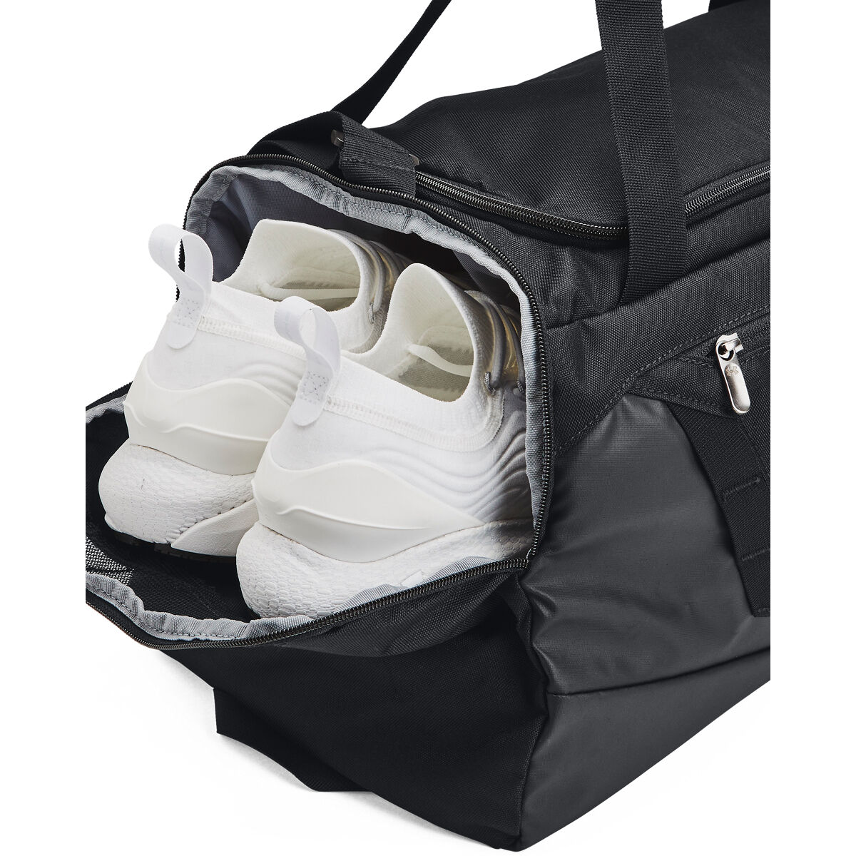 Undeniable 5.0 Duffle SM Duffelbag Musta