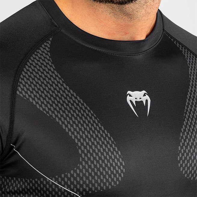 Nexus Rashguard Lyhythihainen Musta Hopea