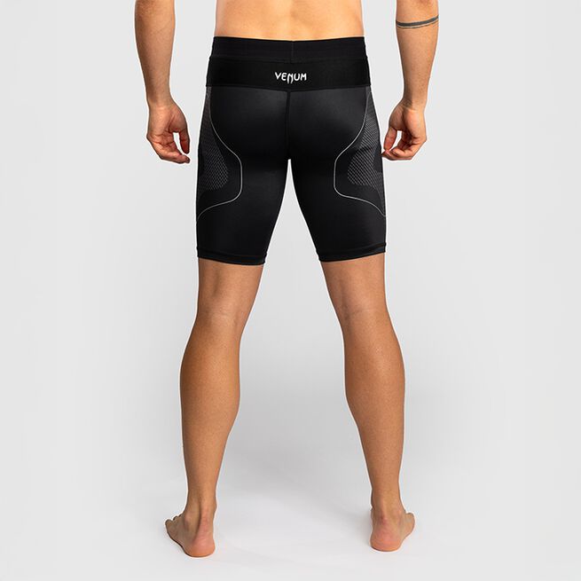 Nexus Vale Tudo-Shortsit Musta Hopea