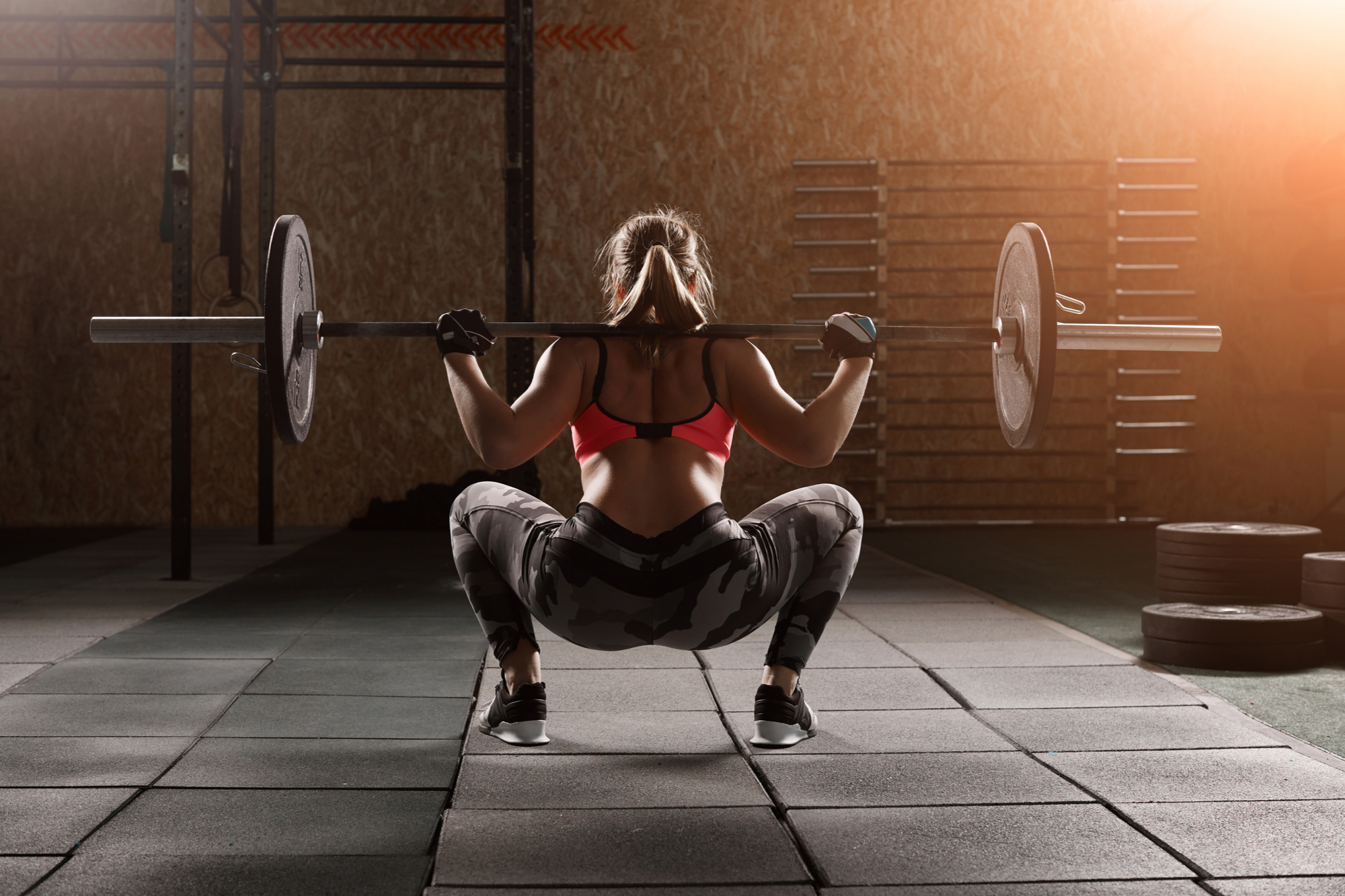 8 tehokasta jalkaliikettä Fitnesstukun treenivinkit jalkojen lihasten harjoitteluun
