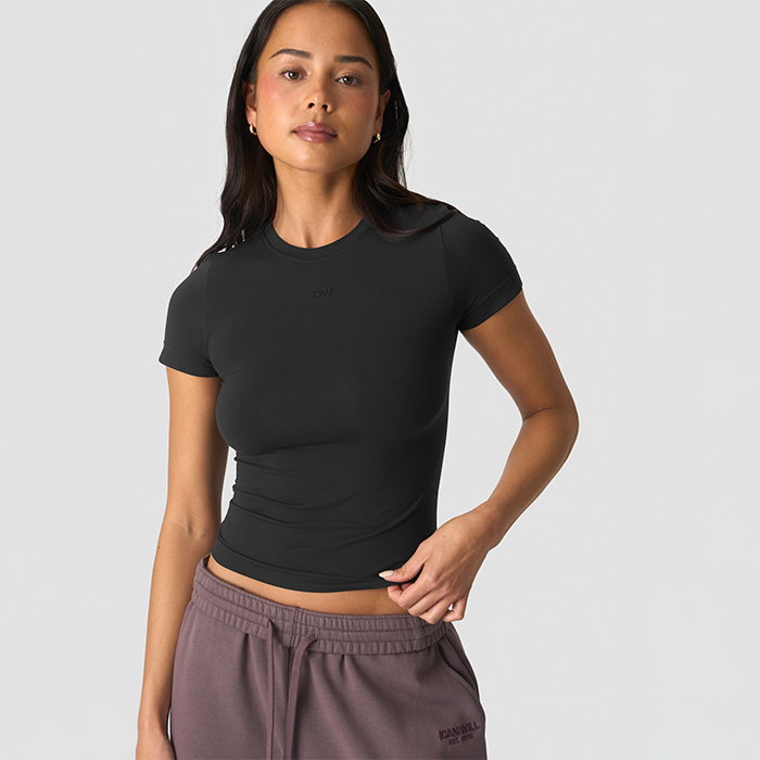 Essence Seamless T-paita Musta