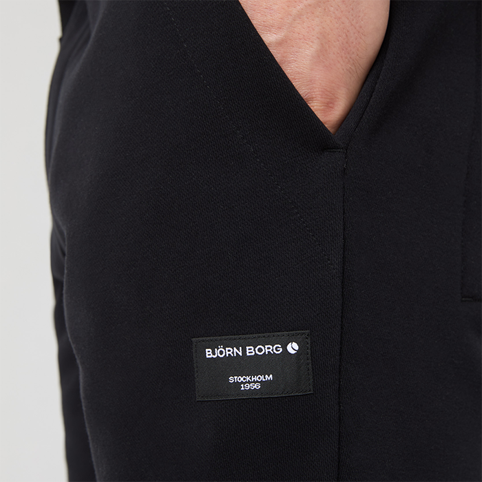 Centre Tapered Musta