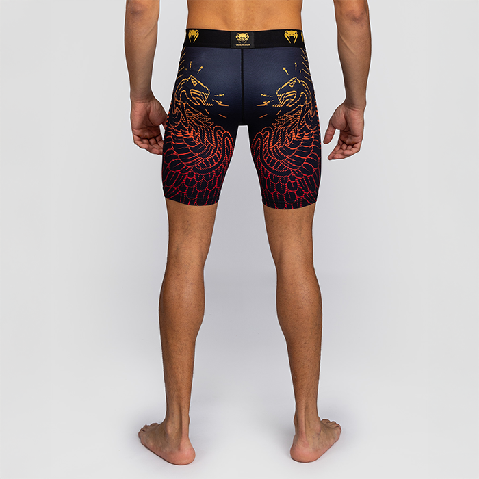 Venum Quetzal Fury Vale Tudo Shortsit Musta Punainen Oranssi