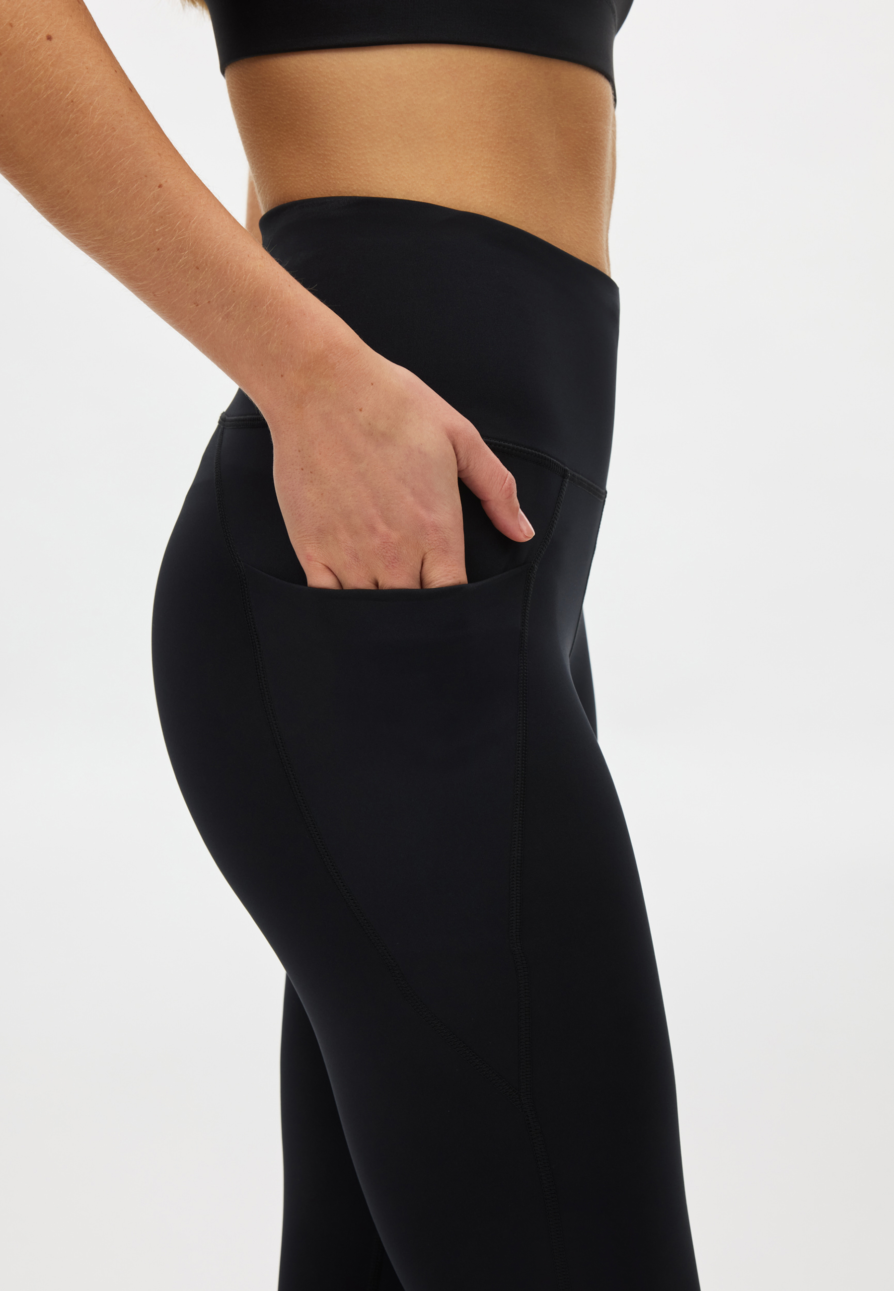 Imartelevat korkeavy&ouml;t&auml;r&ouml;iset legginsit lila