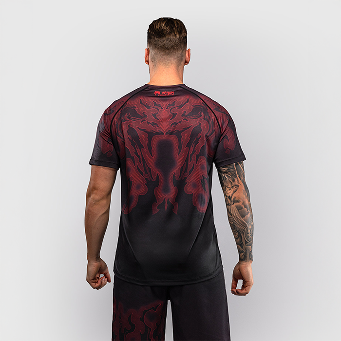 Venum Spectre Dry Tech T paita Musta Punainen