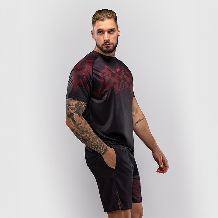 Venum Spectre Dry Tech T paita Musta Punainen