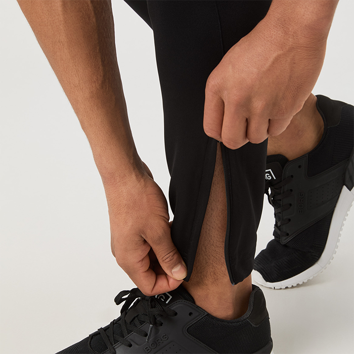 Essential Active Pants Musta