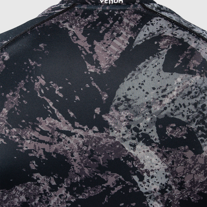 Venum RAGE & WORKOUT Pitk&auml;hihainen Rashguard Musta/Harmaa