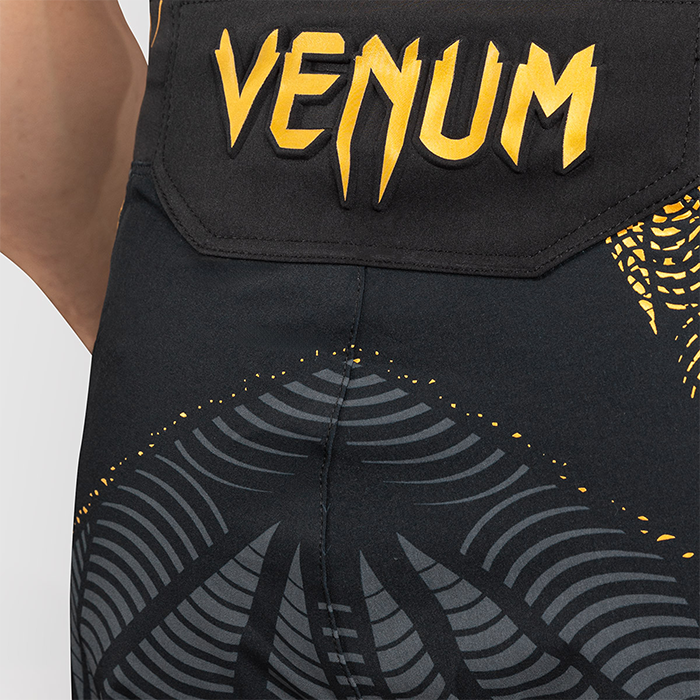 UFC Zenith by Venum Fight Night Fightshortsit Lyhyt malli Musta Kulta