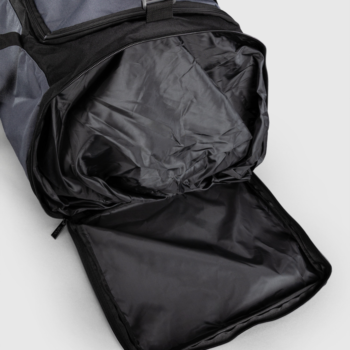 Essential Sports Bag Treenikassi Harmaa/Musta 37 l