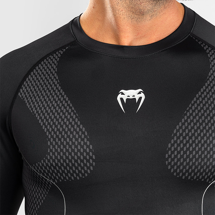 Nexus Rashguard Pitk&auml;hihainen Musta Hopea