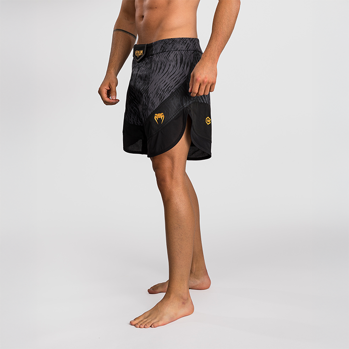 Venum X Chimaev Wild Borz Kamppailushortsit Musta Harmaa