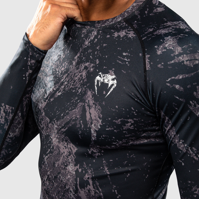 Venum RAGE & WORKOUT Pitk&auml;hihainen Rashguard Musta/Harmaa