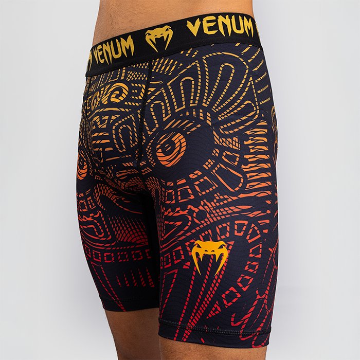 Venum Quetzal Fury Vale Tudo Shortsit Musta Punainen Oranssi