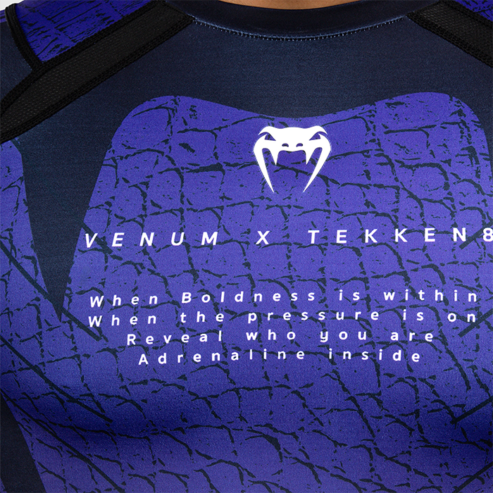 Venum x TEKKEN 8 Pitk&auml;hiha Rashguard Kazuya Musta Lila