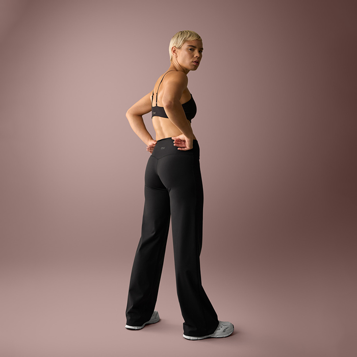 Nimble Straight Leg -housut, musta