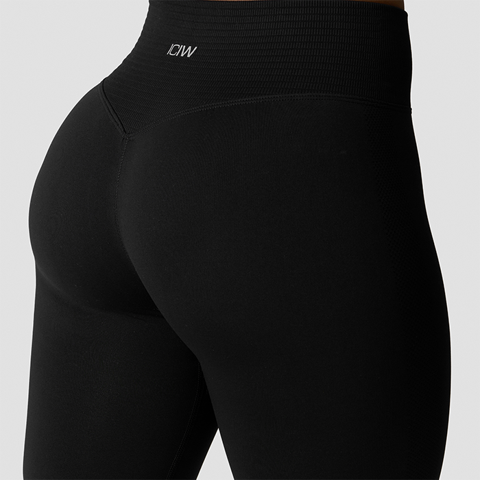 Define V-shape Biker Shorts Musta