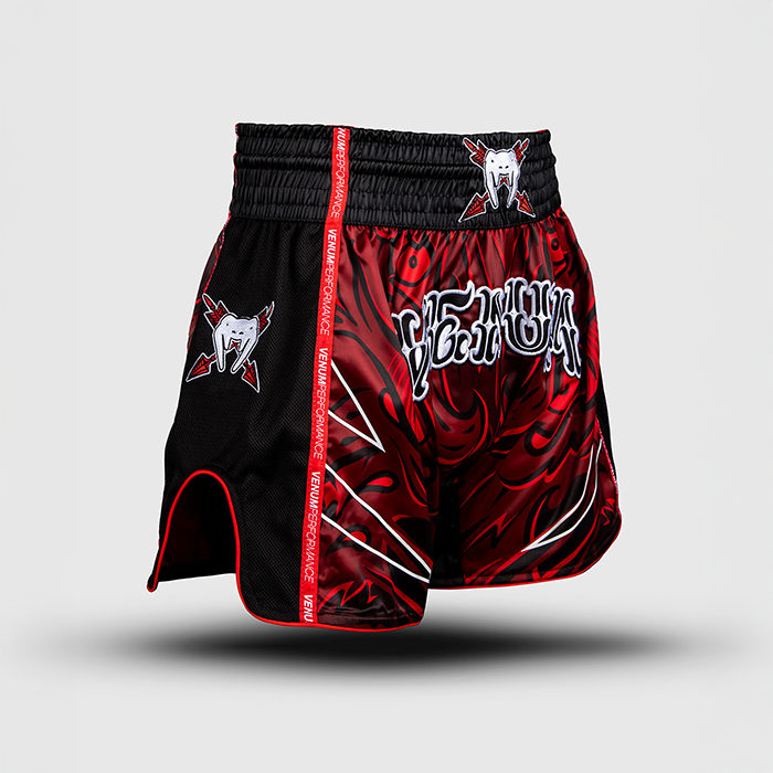 Venum Wolf Atak Muay Thai Shorts Musta Punainen