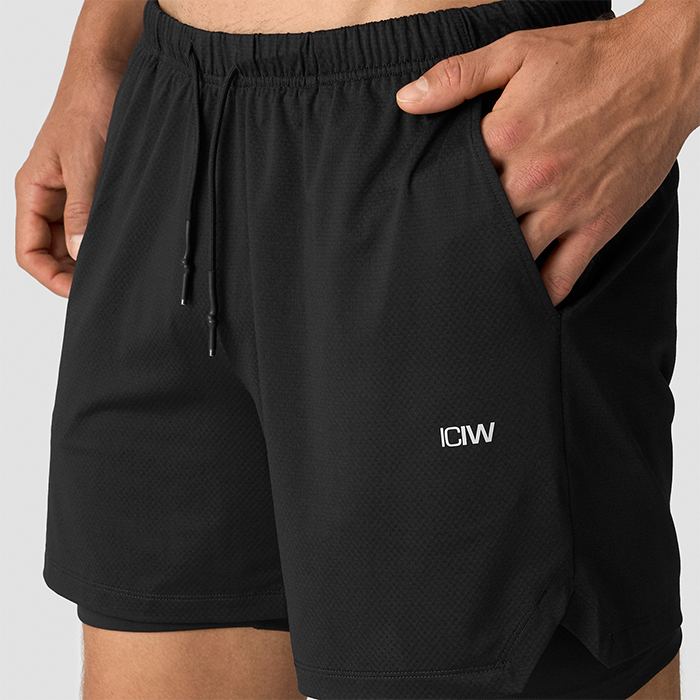 Stride 2-in-1 Shortsit Musta