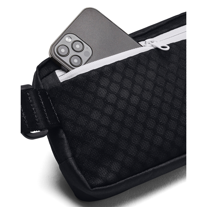 Essential Crossbody‑laukku Musta
