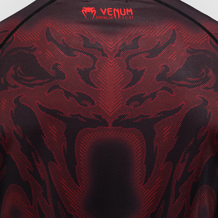 Venum Spectre Dry Tech T paita Musta Punainen