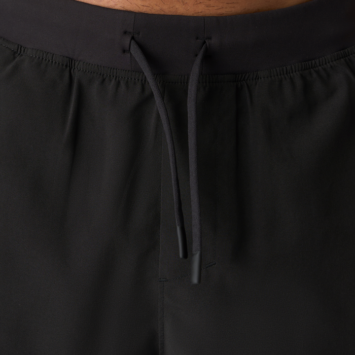 Workout 2-in-1 Shortsit 5 Tuumaa Musta