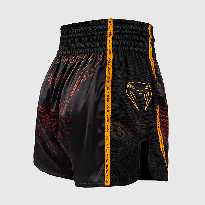 Venum Quetzal Fury Muay Thai Shortsit Musta Punainen Oranssi