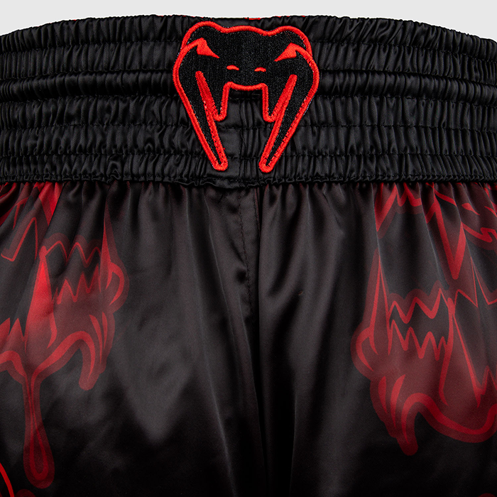 Venum Wolf Atak Muay Thai Shorts Musta Punainen
