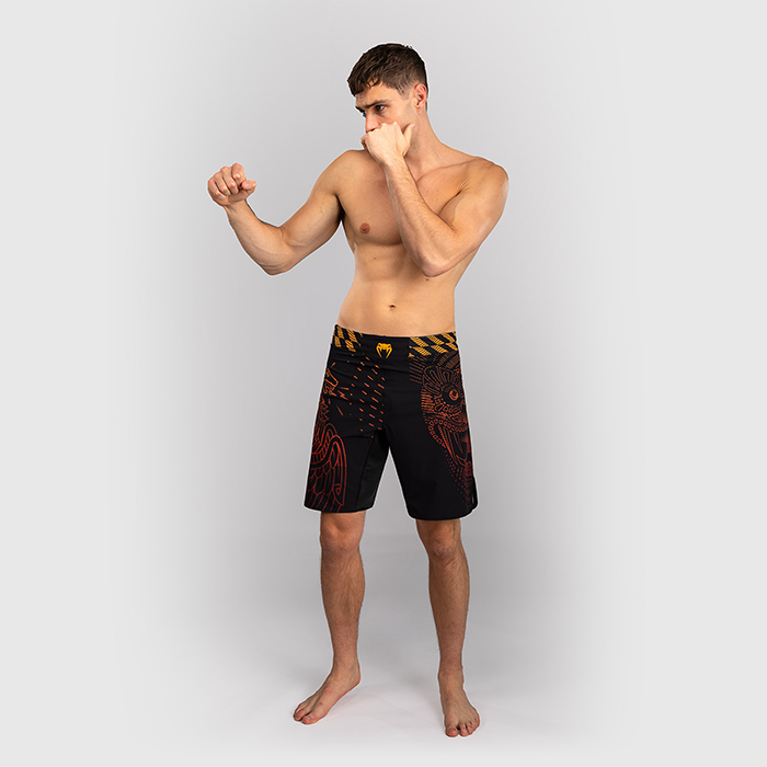 Venum Quetzal Fury Fightshortsit Musta Punainen Oranssi
