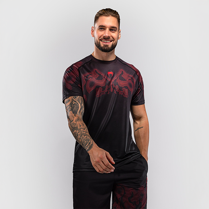 Venum Spectre Dry Tech T paita Musta Punainen