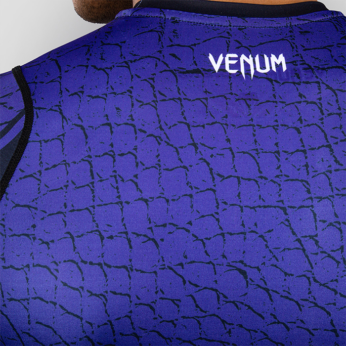 Venum x TEKKEN 8 Pitk&auml;hiha Rashguard Kazuya Musta Lila